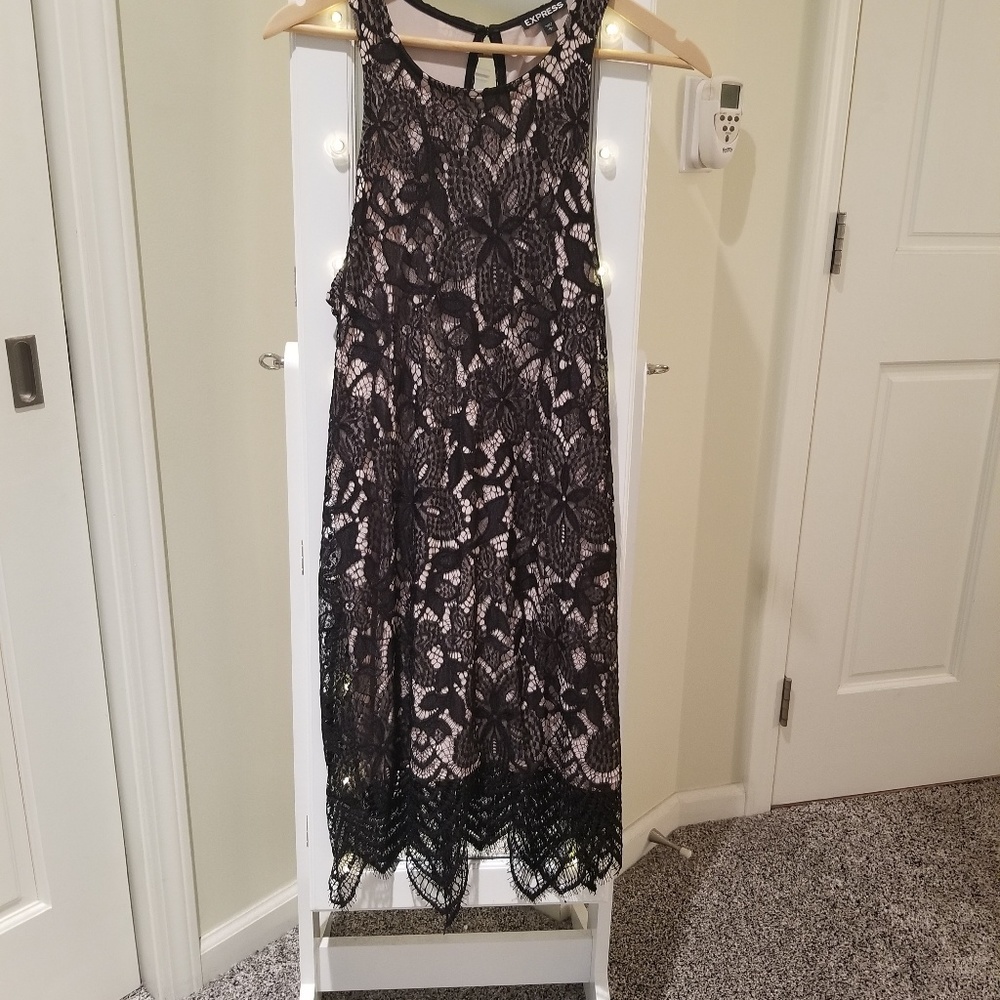 Express Dress. Black. Not fitted. Size Large
